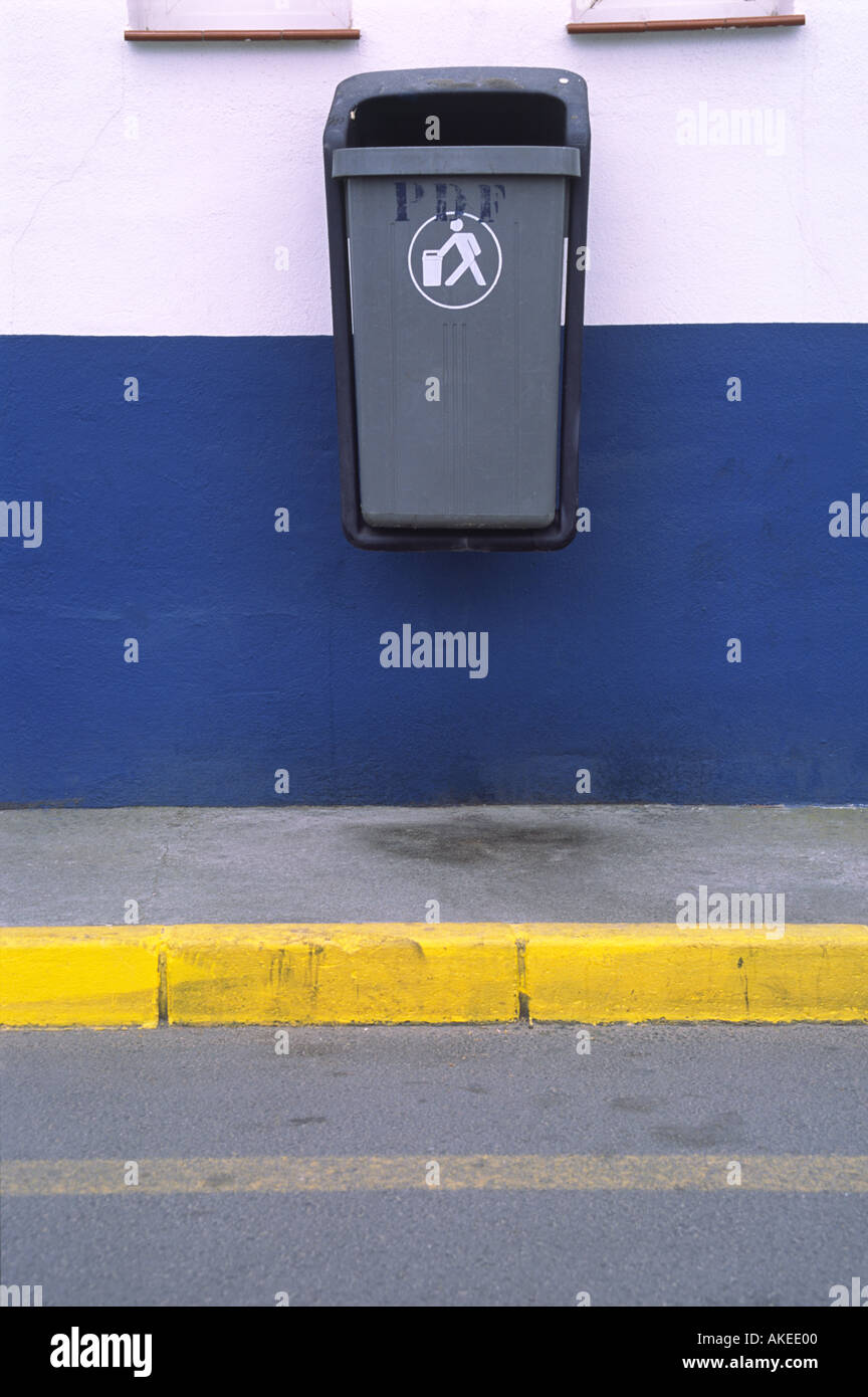 rubbish bin in spain Stock Photo Alamy