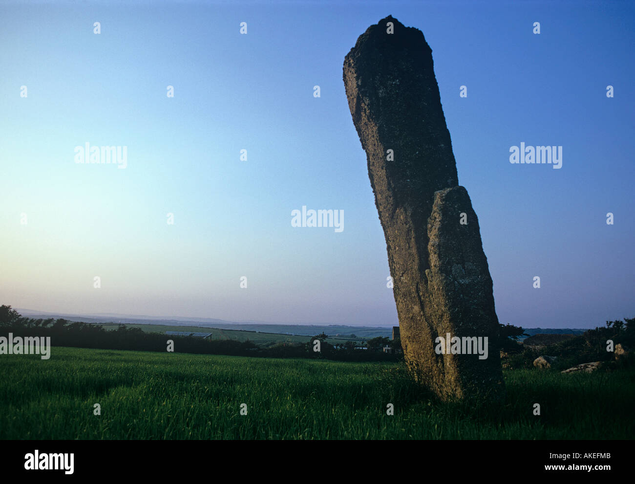 SW Piper Stone a tall menhir near the village of Boleigh in the Lands End region of Cornwall Stock Photo