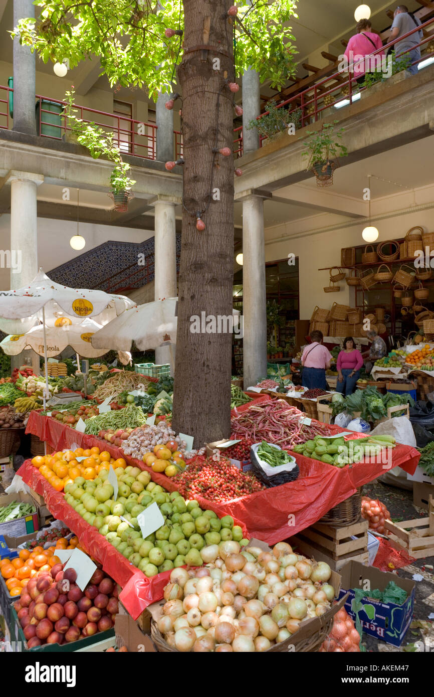 Fresh produce stalls in the Mercado dos Lavradores (Workers Market), Funchal, Madeira, Portugal Stock Photo