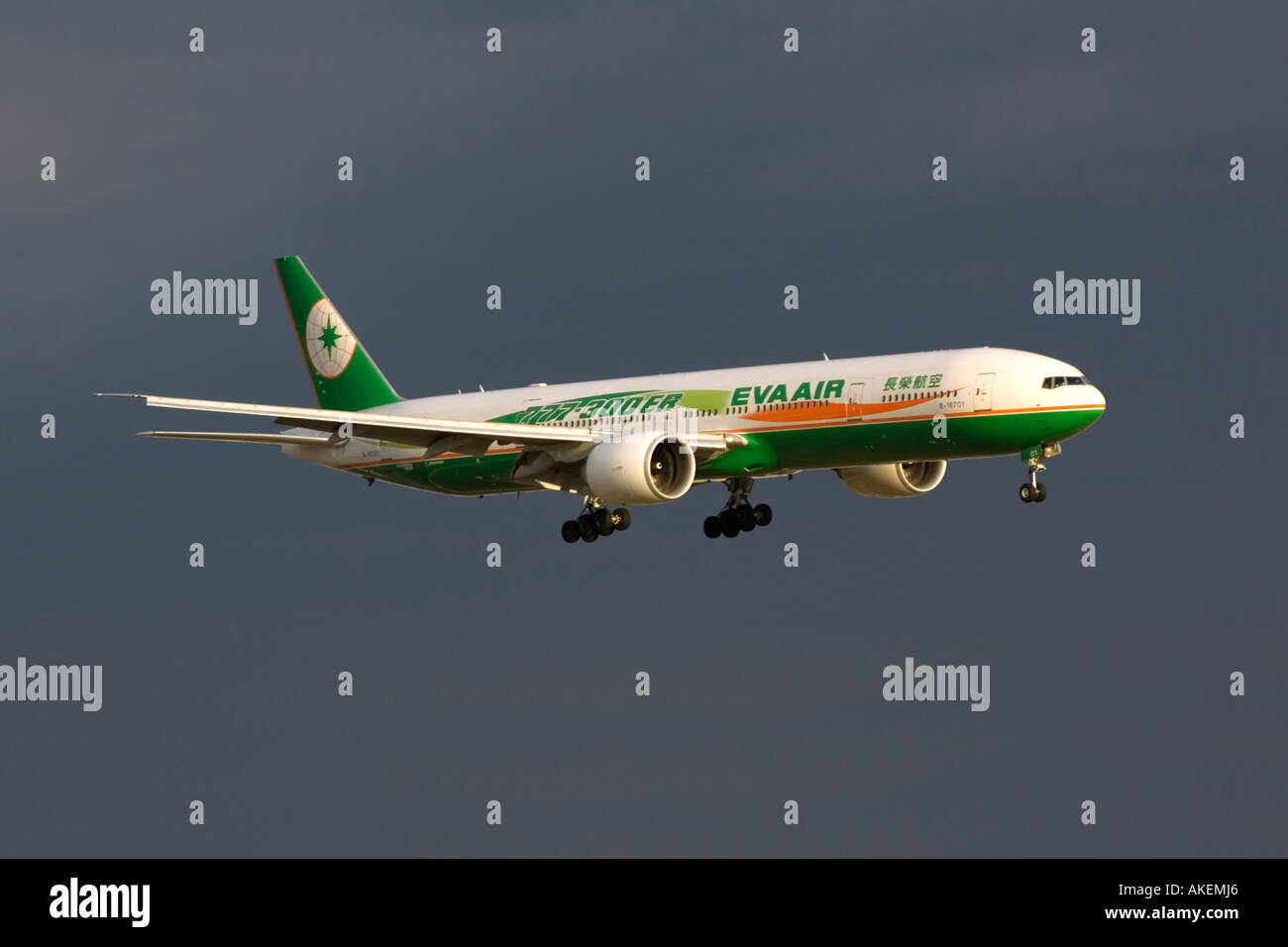 Boeing 777 series 300ER extended range airliner of Eva Air on finals ...