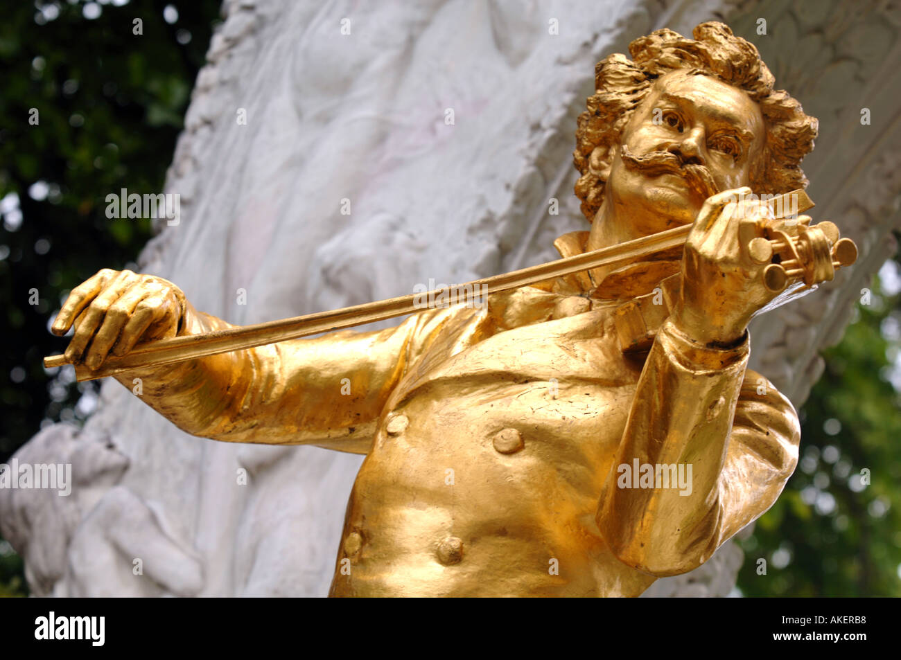 Johann Strauss II Statue in the Stadtpark, Vienna, Austria, Europe Stock Photo