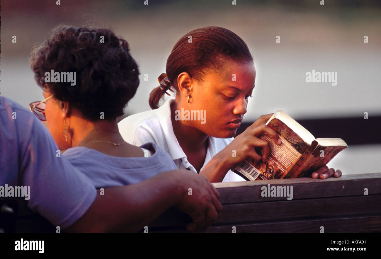 Black Teen Girl High Resolution Stock Photography and Images - Alamy