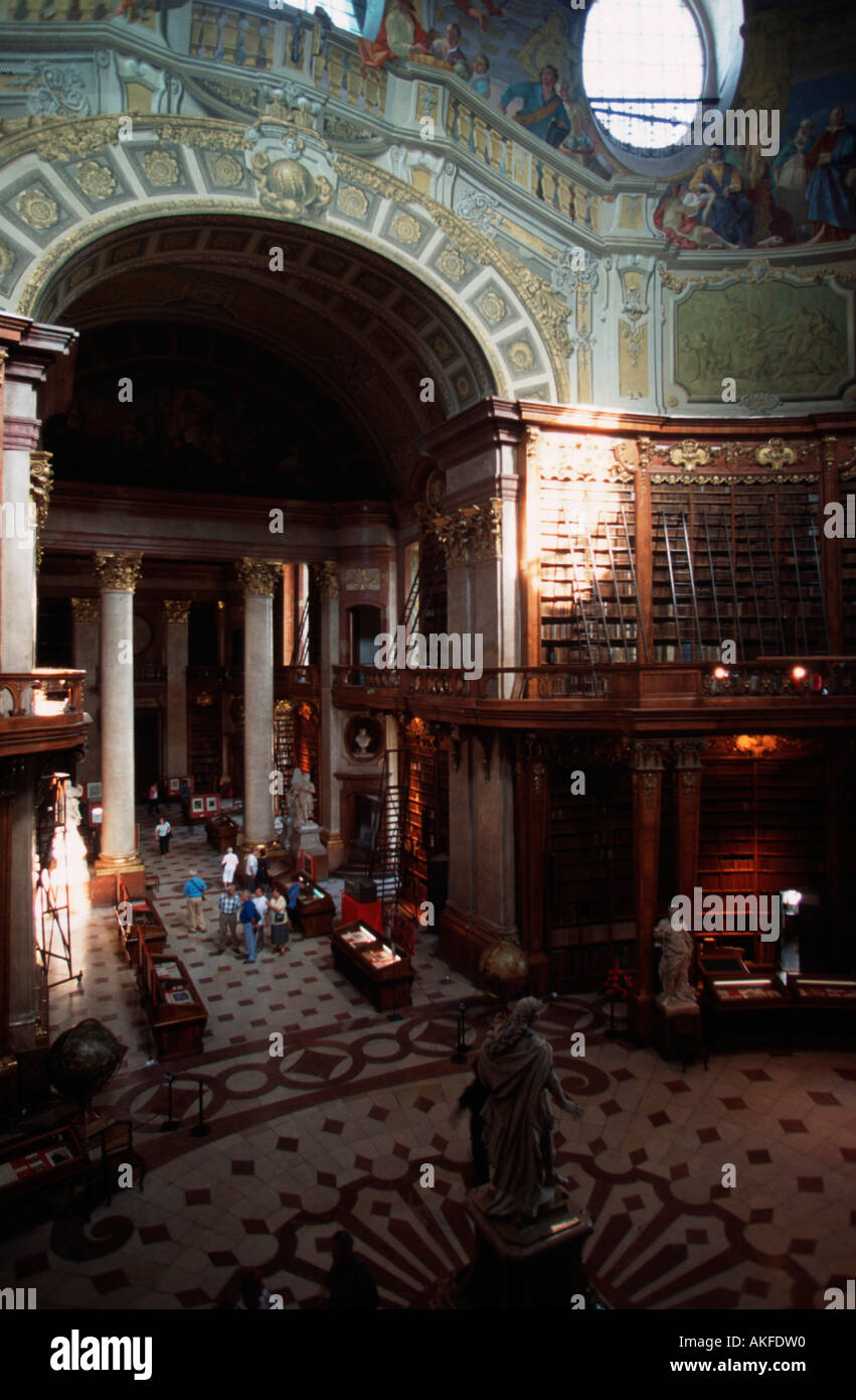 Wien 1, Josefsplatz, Prunksaal der 1723-26 von J.E. Fischer von Erlach erbauten Nationalbibliothek Stock Photo