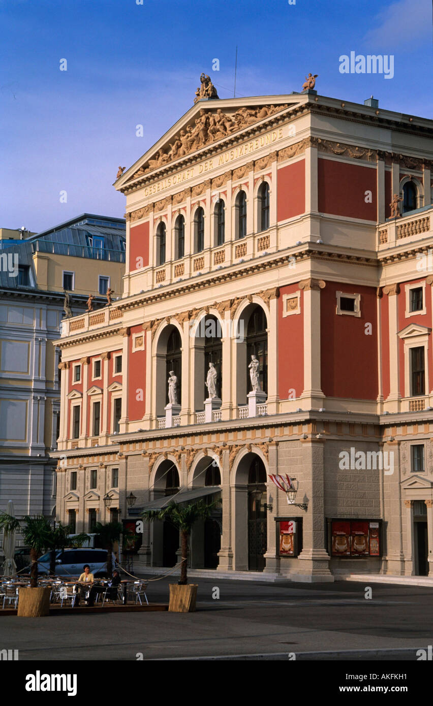 Österreich, Wien I, Karlsplatz, das 1867-69 von dem Dänen Theophil Hansen im Stil der hellenistischen Renaissance erbaute Gebäud Stock Photo