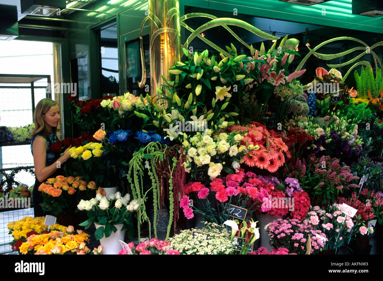 Blumenstand High Resolution Stock Photography and Images - Alamy