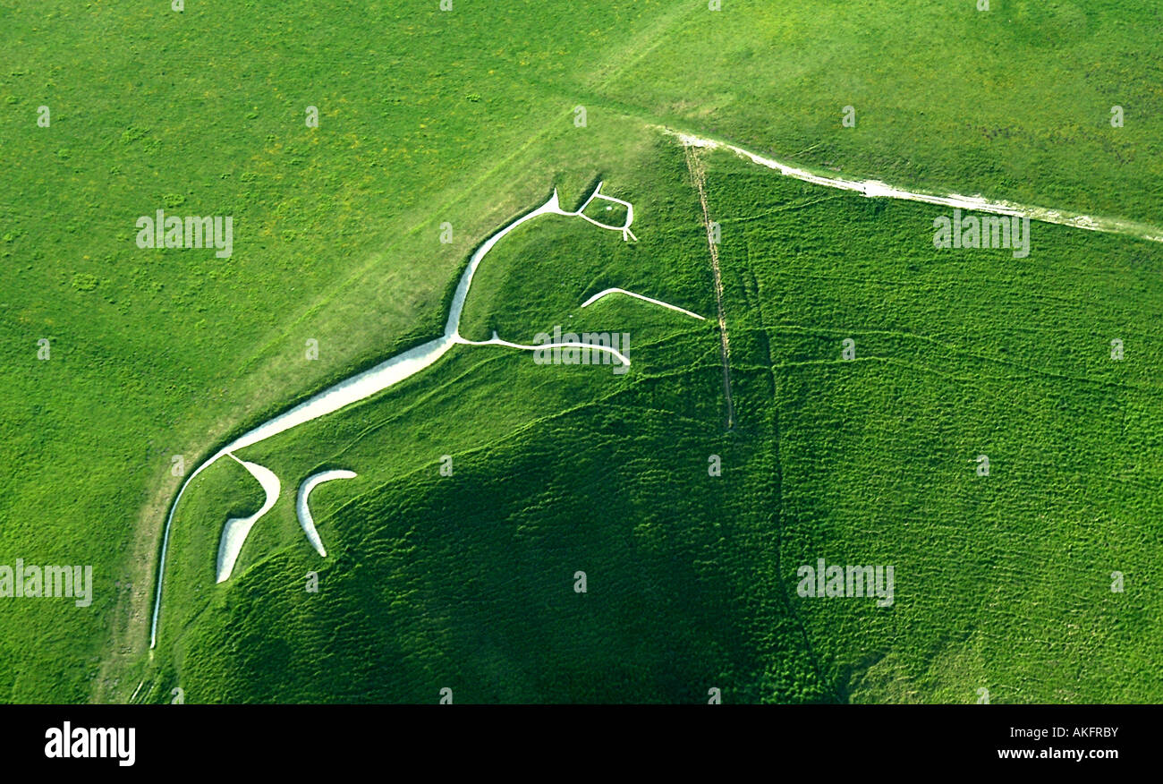 AERIAL VIEW OF UFFINGTON WHITE HORSE. WILTSHIRE. ENGLAND. UK Stock Photo Alamy