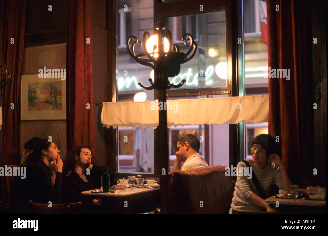 Österreich, Wien, Dorotheergasse, Cafe Hawelka Stock Photo - Alamy