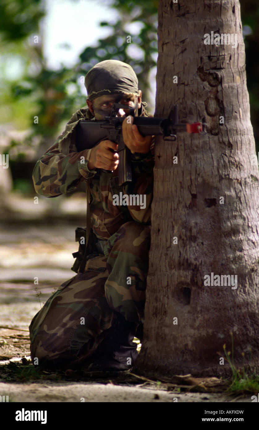 US special forces soldier during a joint exercise with the Maldivian army. Bodo Huura Island, North Male Atoll, Maldives. Stock Photo