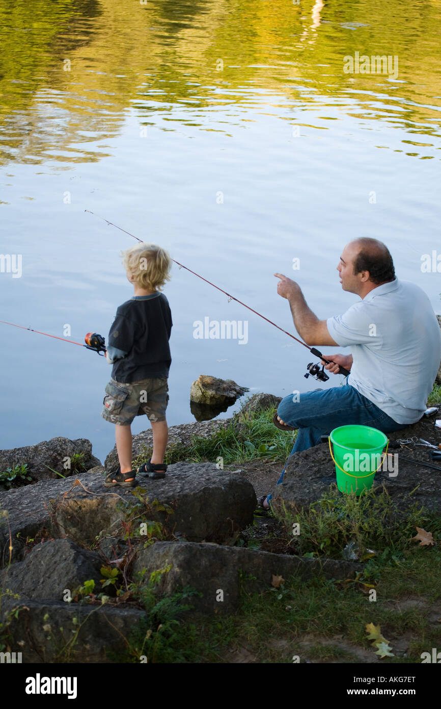 Father son fishing relaxing hi-res stock photography and images - Alamy