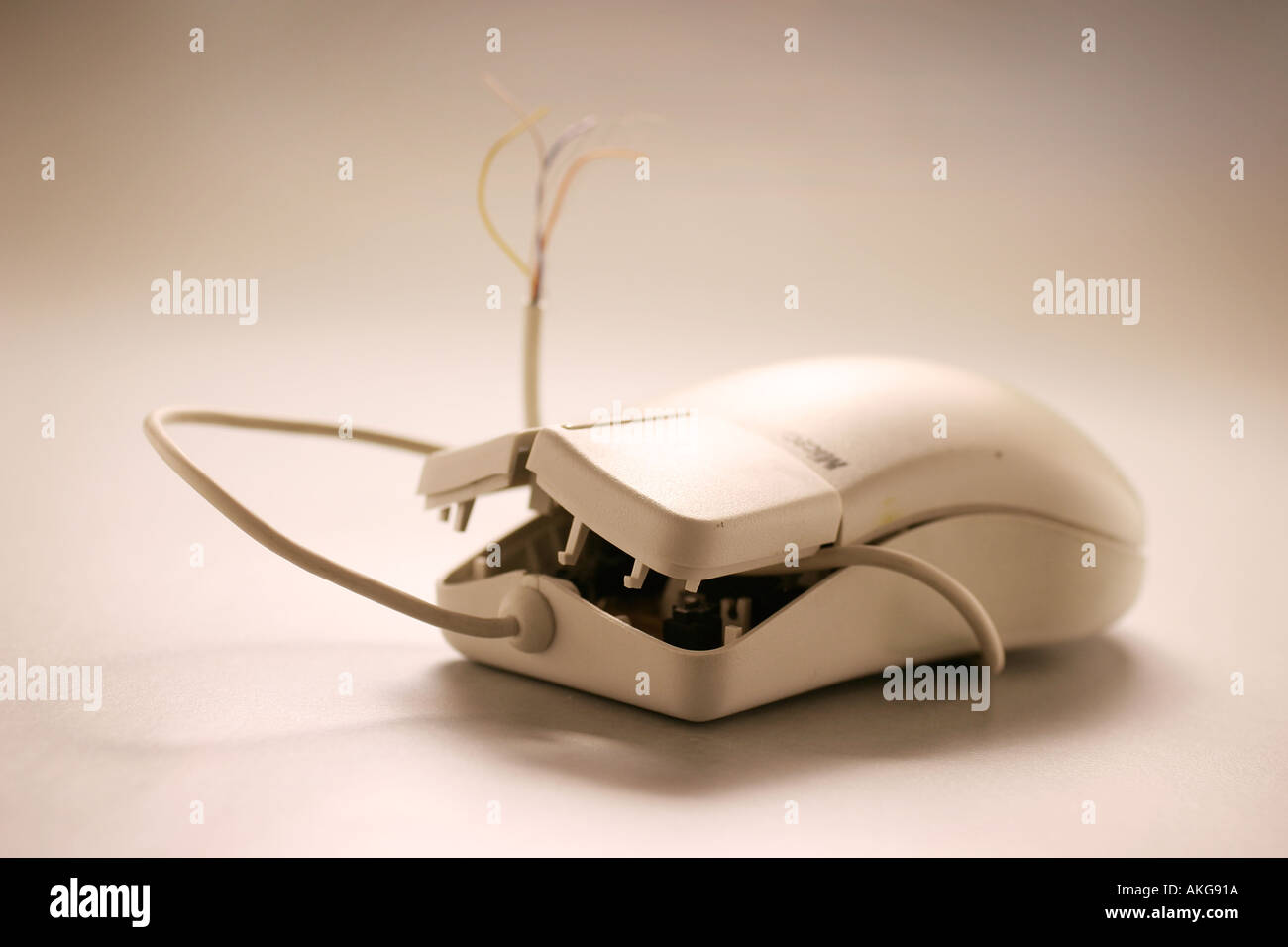 Broken Computer Mouse Stock Photo - Alamy