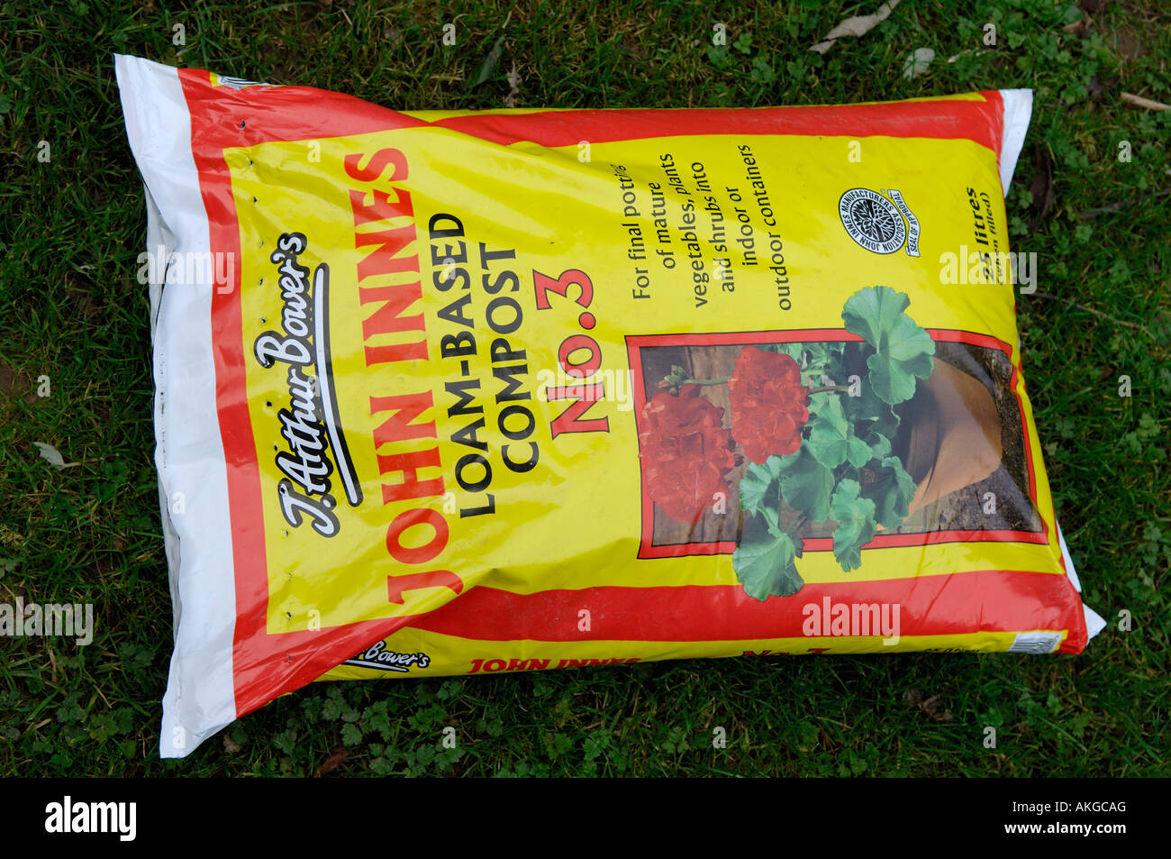 A bag of John Innes number 3 loam based compost for final plant potting Stock Photo