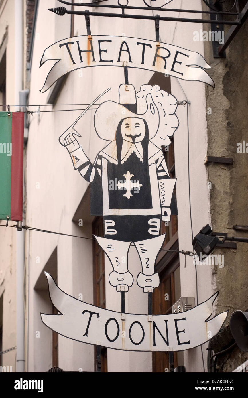 Toone puppet show hires stock photography and images Alamy