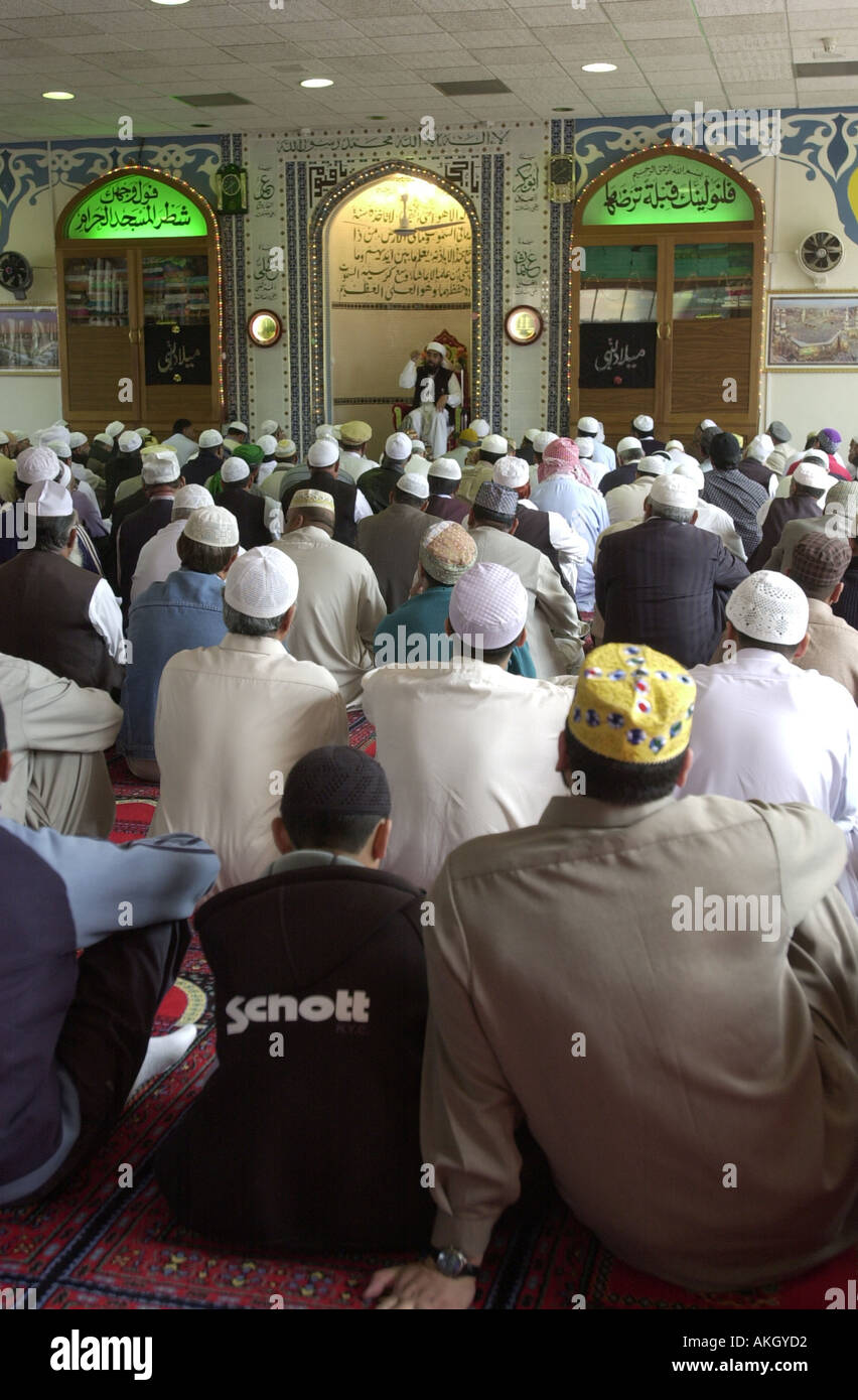 Men at pray hires stock photography and images Alamy