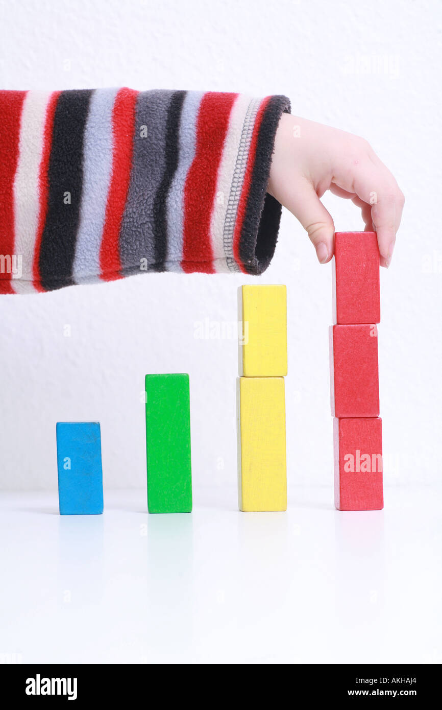 Sales report graph decline hi-res stock photography and images - Alamy