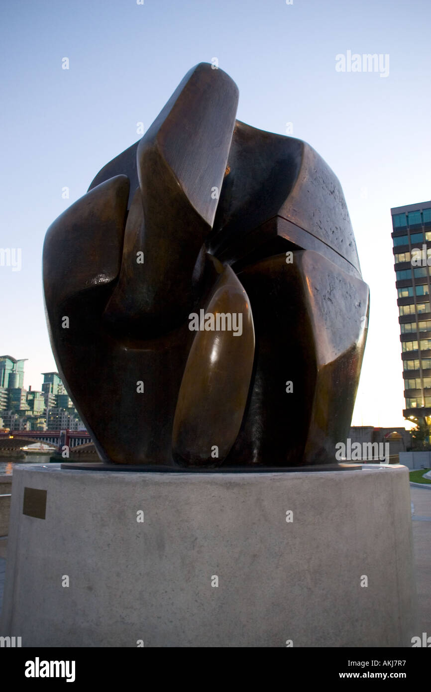 London Henry Moore Statue on Millbank next to the Tate Britain Museum ...