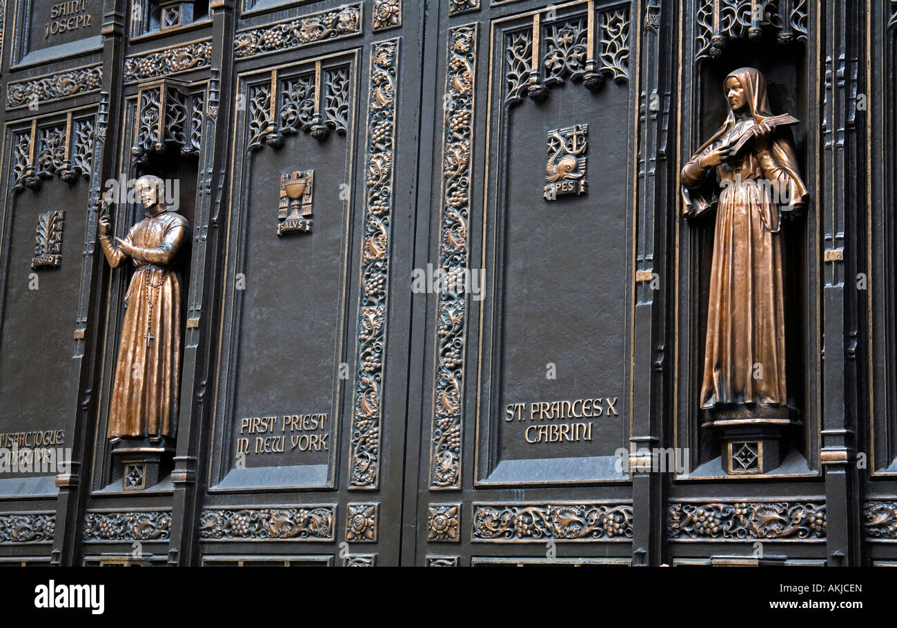 Detail of door at St. Patrick's Cathedral, Midtown Manhattan, New York City, New York, USA Stock Photo