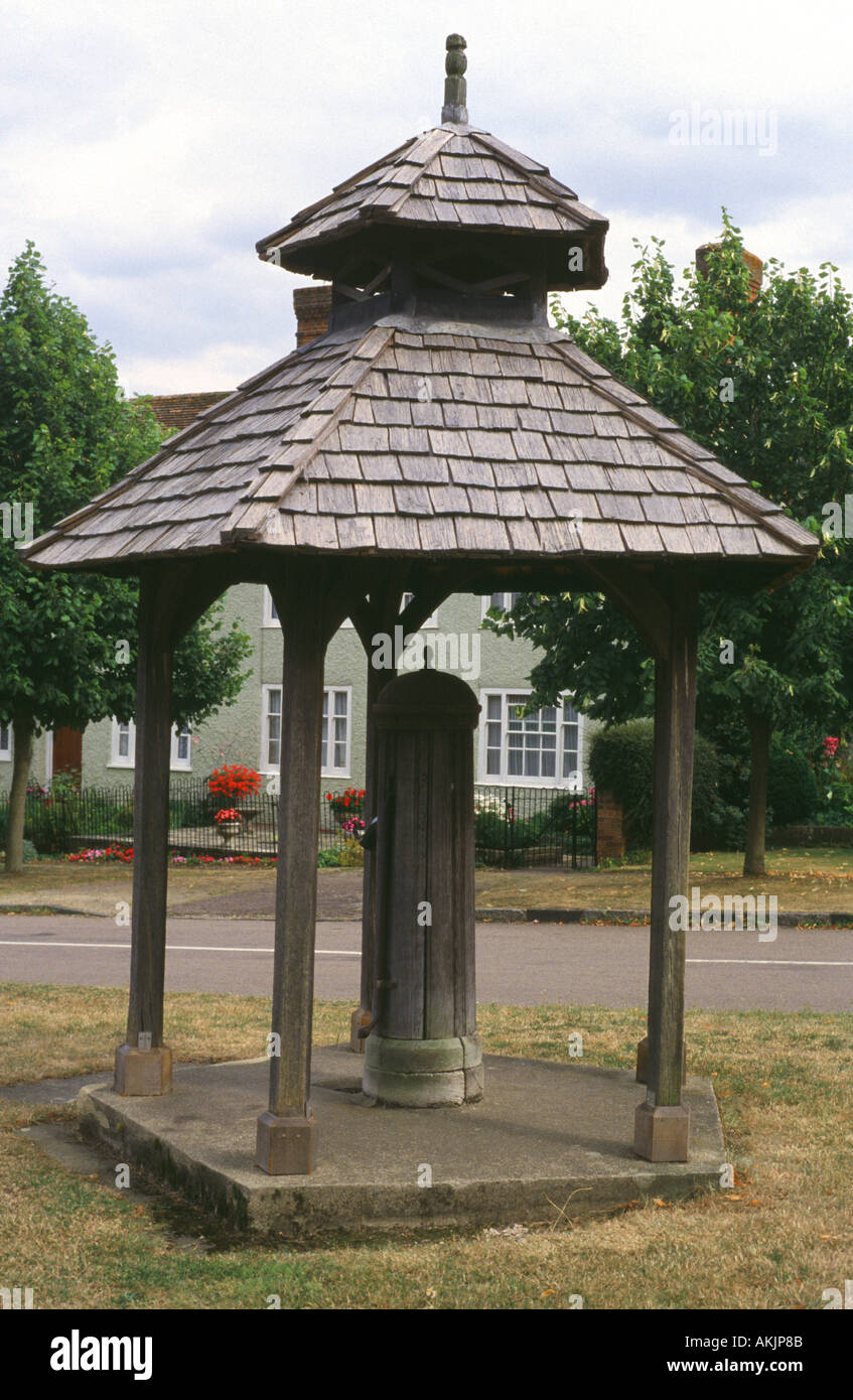 Westmill village pump, Hertfordshire, England, UK Stock Photo