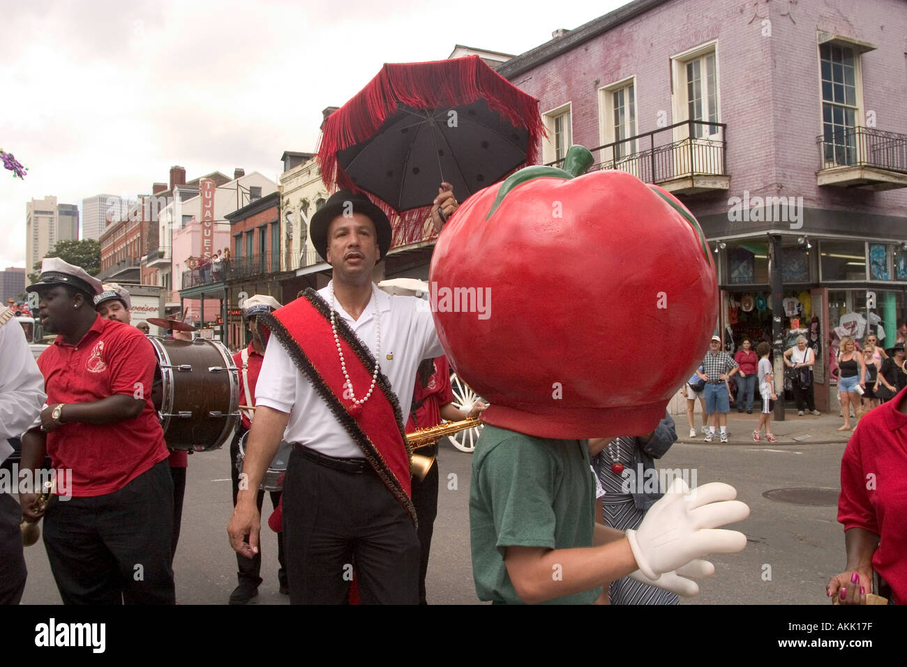 New Orleans mayor RAY Nagin center left leads a street parade kicking