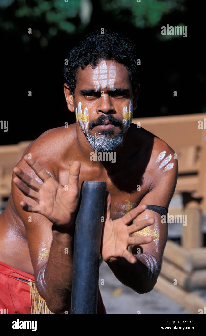 Aboriginal body painting australia hi-res stock photography and images ...