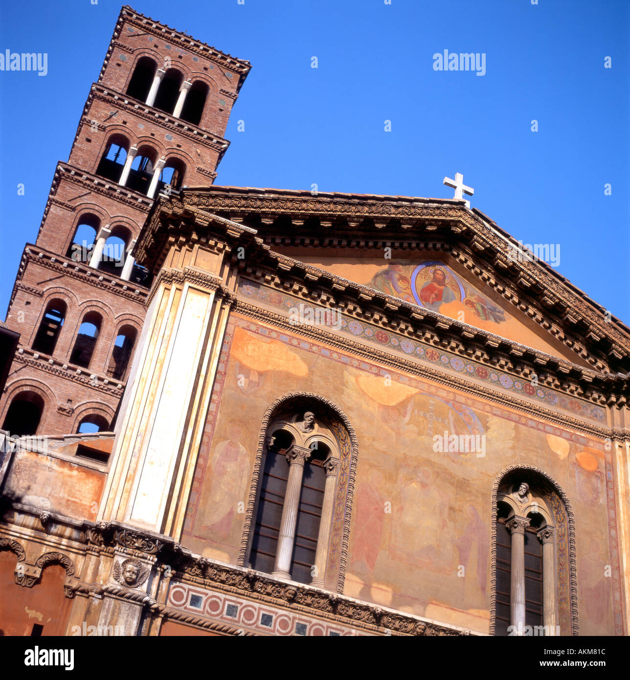 Rome architecture with exterior frescoes hi-res stock photography and ...