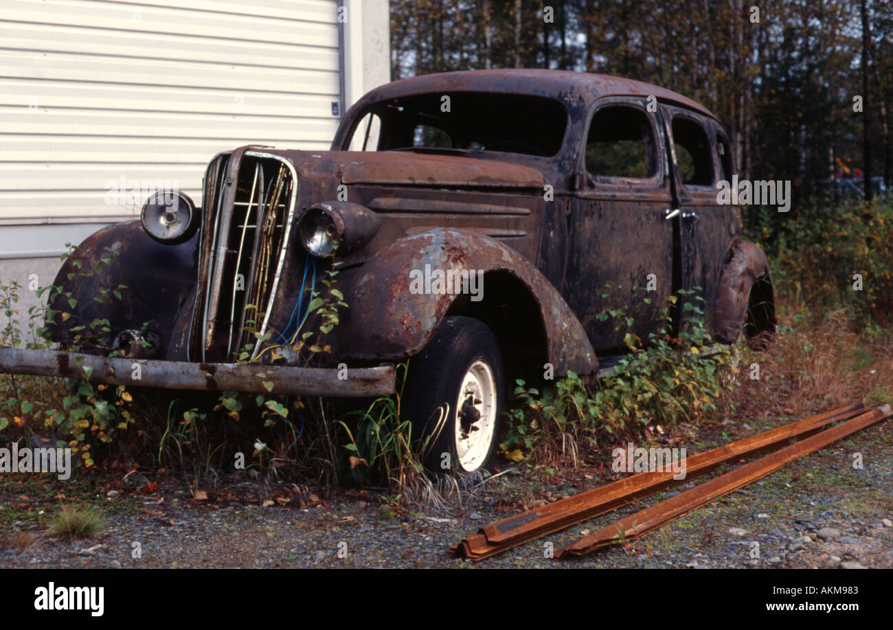 Rusty car abandoned hi-res stock photography and images - Alamy