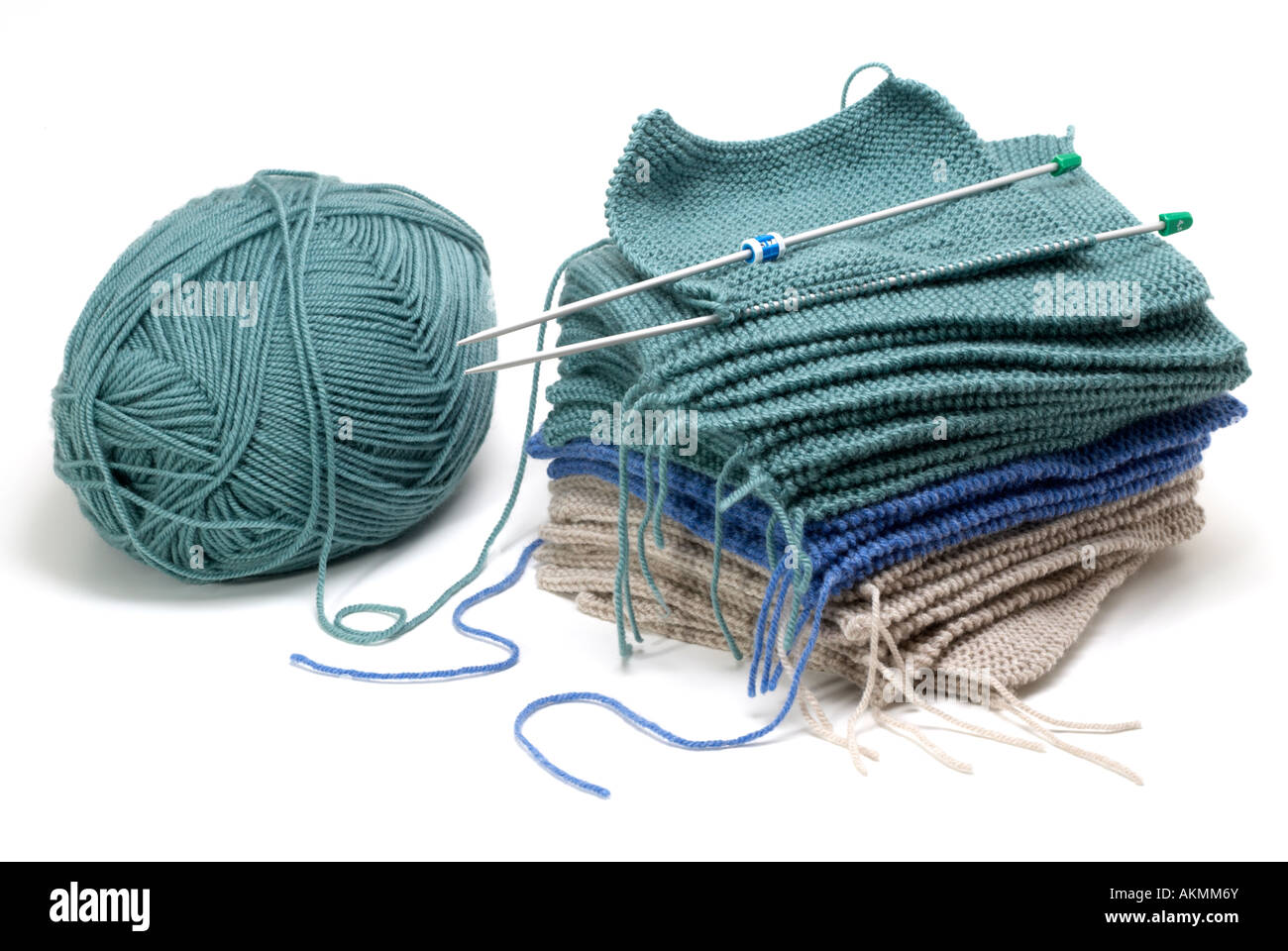 Knitted wool "blanket squares" and needles Stock Photo Alamy