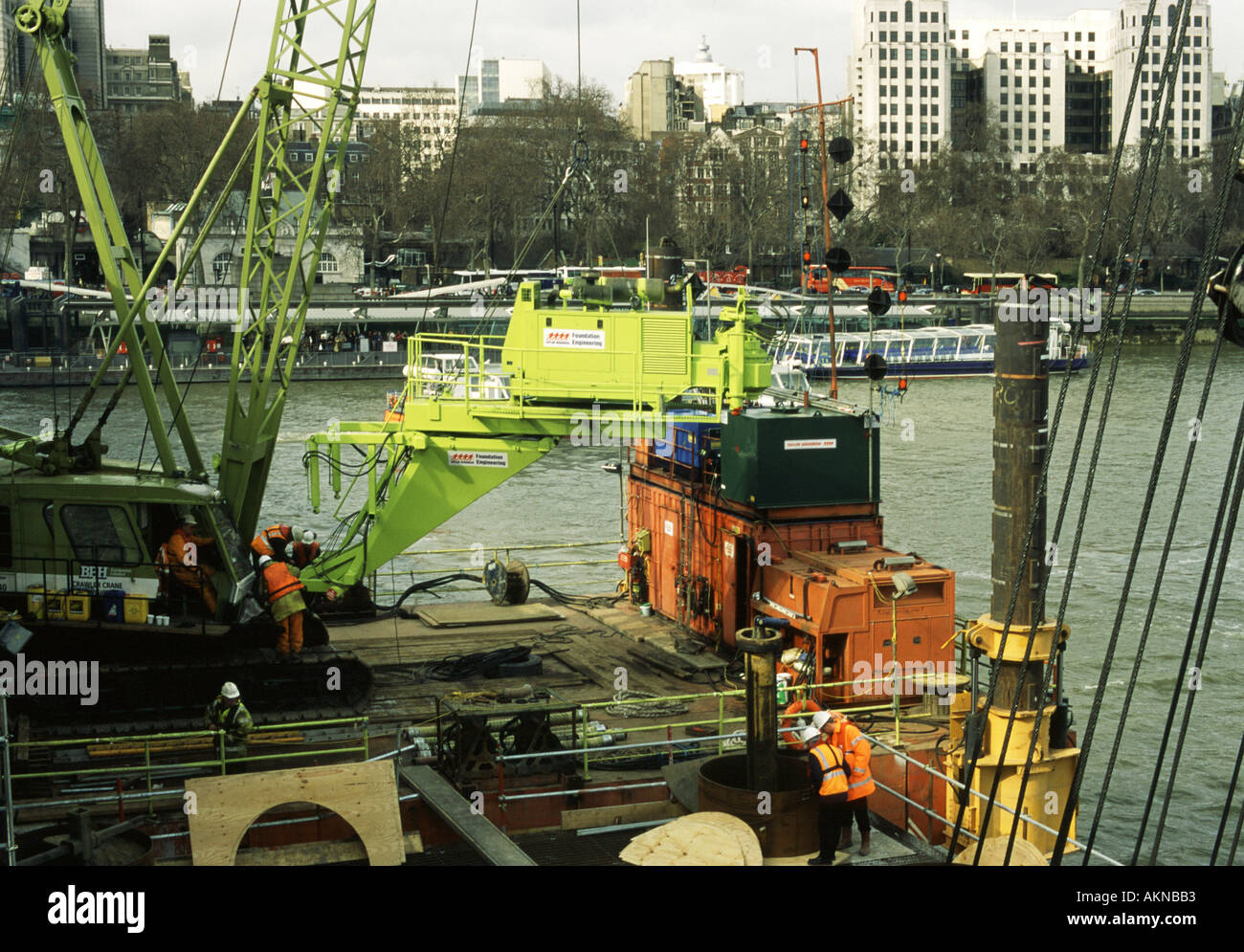 Construction of the Hungerford Bridge Walkways Stock Photo Alamy