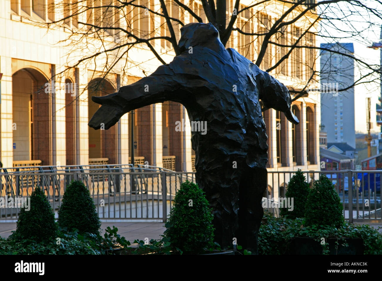 bronze statue canary wharf london docklands england Stock Photo - Alamy