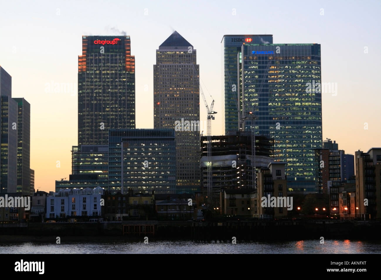 Hsbc canary wharf sculpture hi-res stock photography and images - Alamy