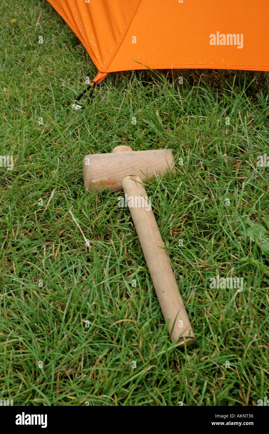 Tent peg hires stock photography and images Alamy