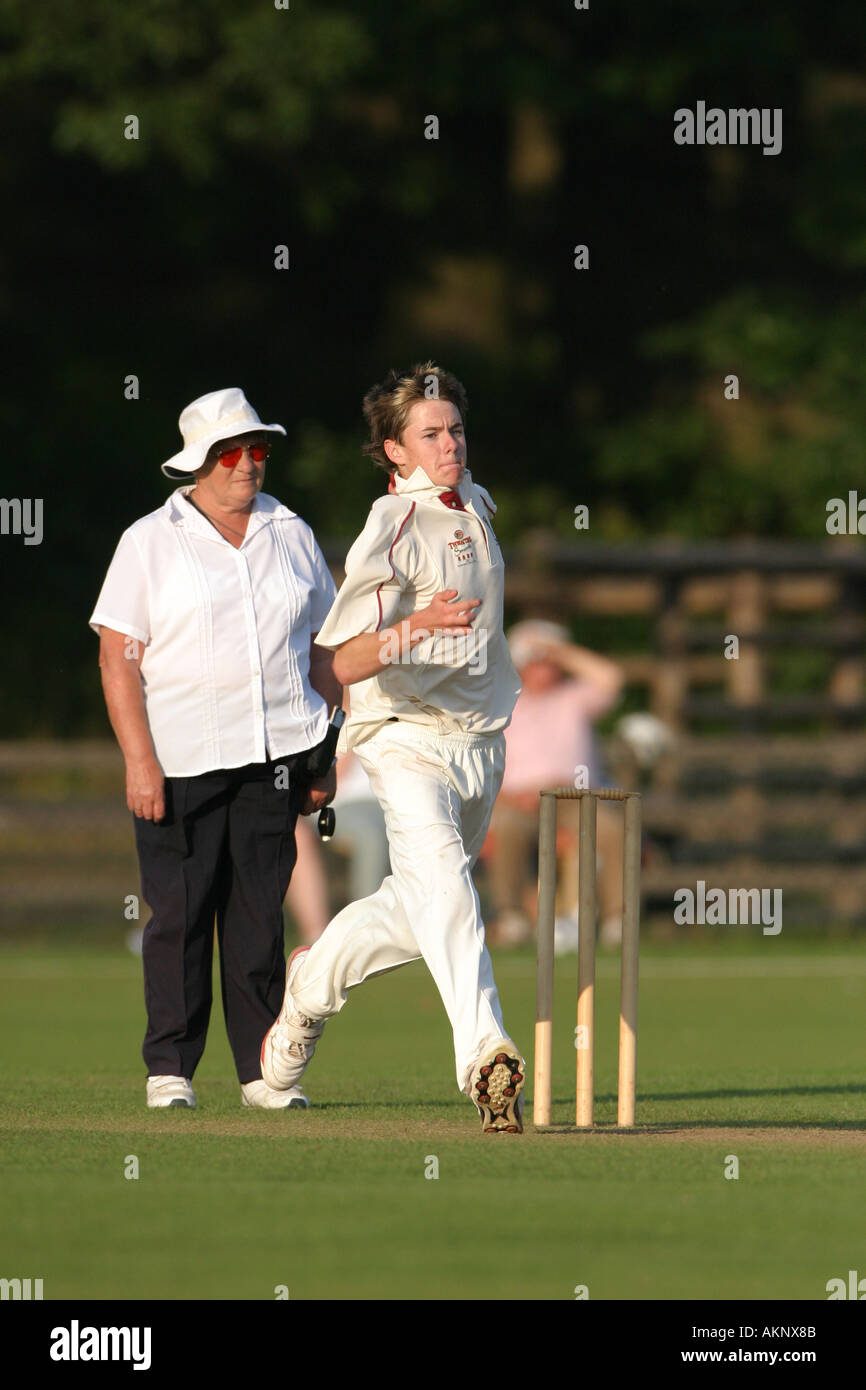 bowler bowling a cricket ball Stock Photo Alamy