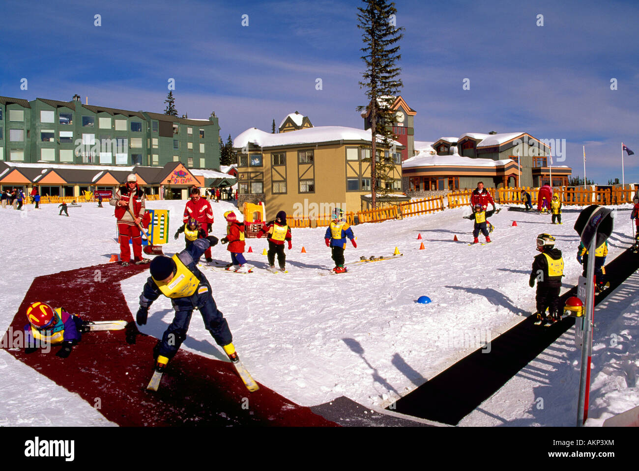 'Big White' Ski Resort near Kelowna, BC, Okanagan, British Columbia, Canada - Young Children taking Ski Lessons at Ski School Stock Photo