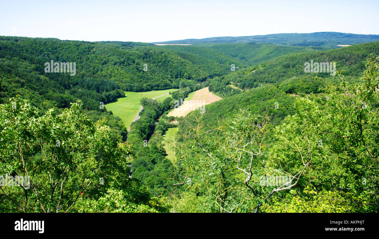 Landschaft, Waldgebiet, Flusstal, Panoramaansicht, Kellenbachtal, Soonwald, Hunsrueck, Rheinland-Pfalz Stock Photo