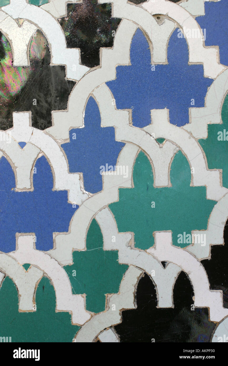 Alhambra tile hi-res stock photography and images - Alamy