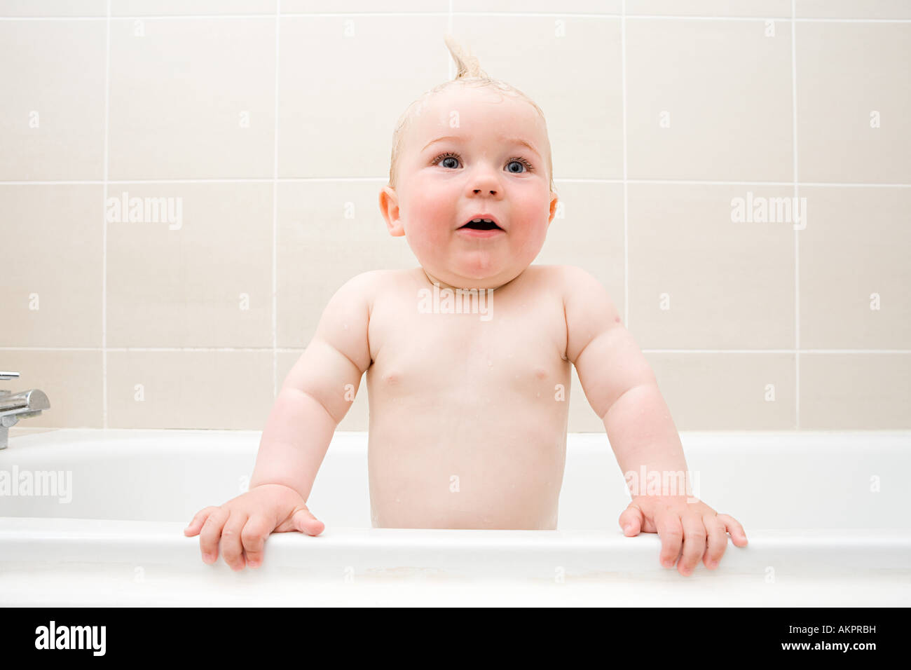 Children indoors bath hires stock photography and images Alamy