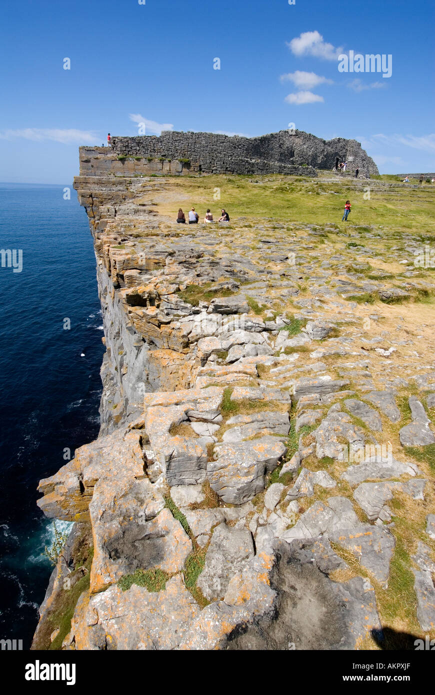 Dun angus inishmore hi-res stock photography and images - Alamy