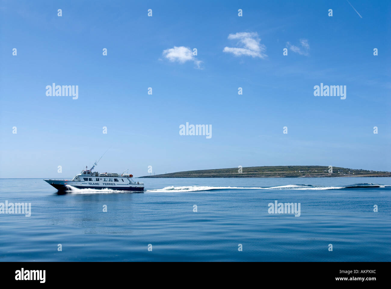 Aran islands boat hi-res stock photography and images - Alamy