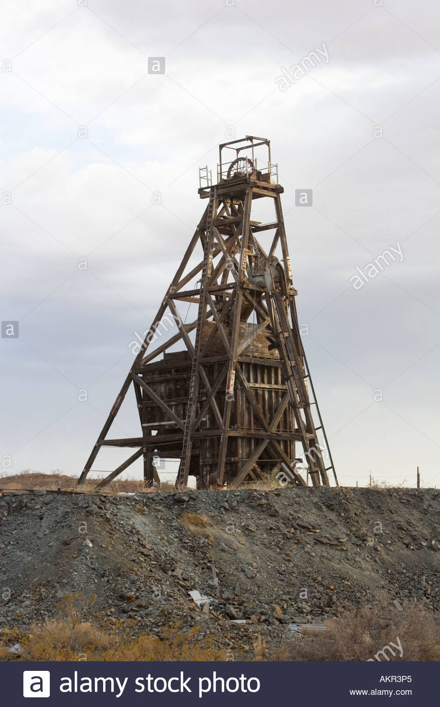 Old Wooden Mine Headframe In Stock Photos & Old Wooden Mine Headframe