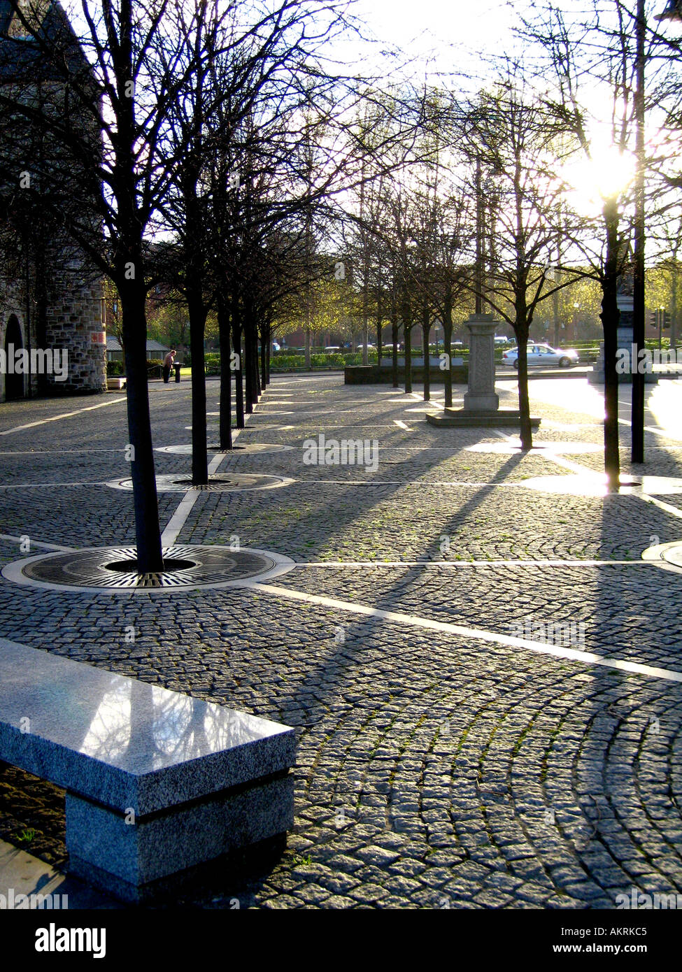 Cathedral Square Glasgow Stock Photo Alamy