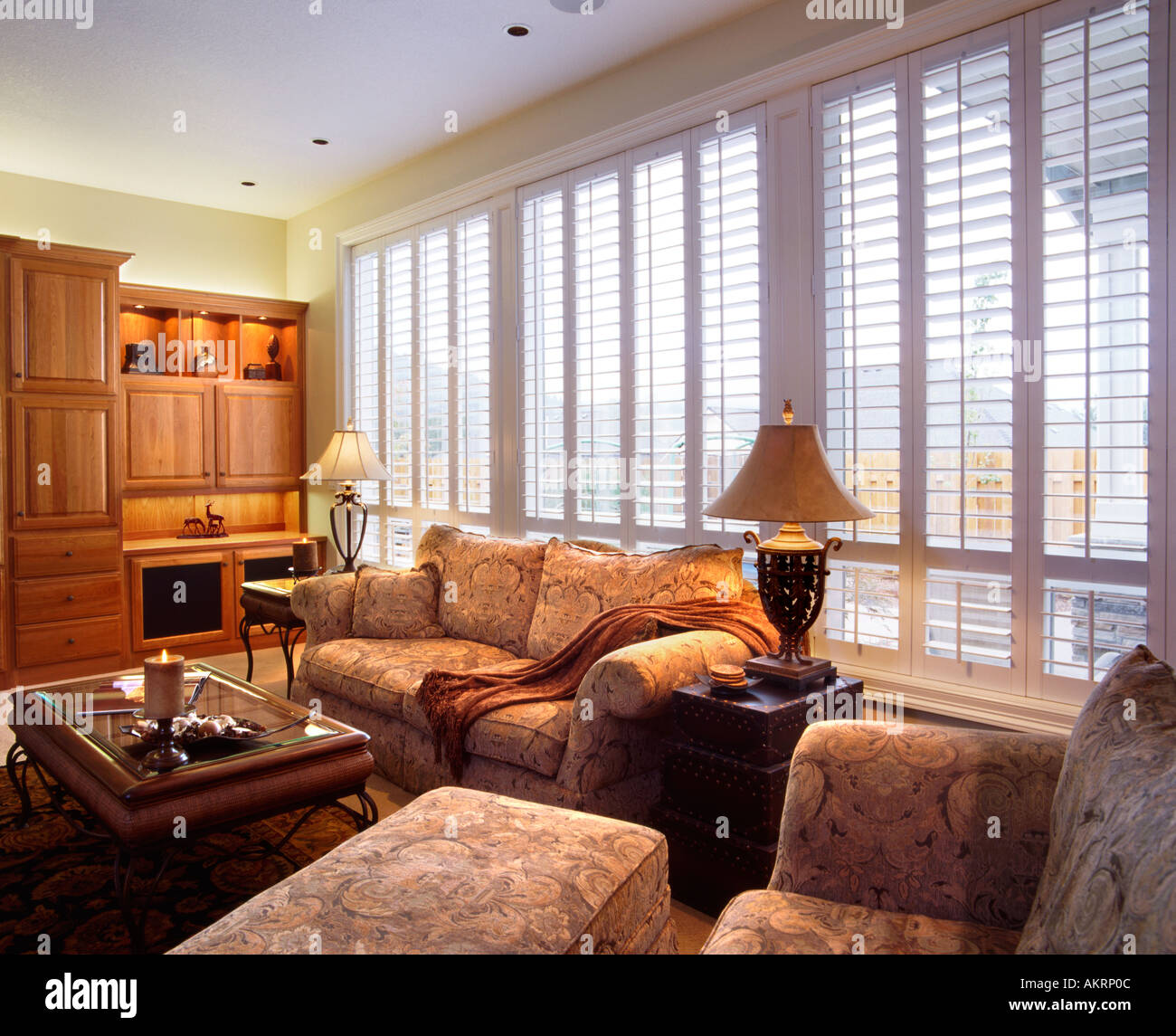 Middle class living room hi-res stock photography and images - Alamy