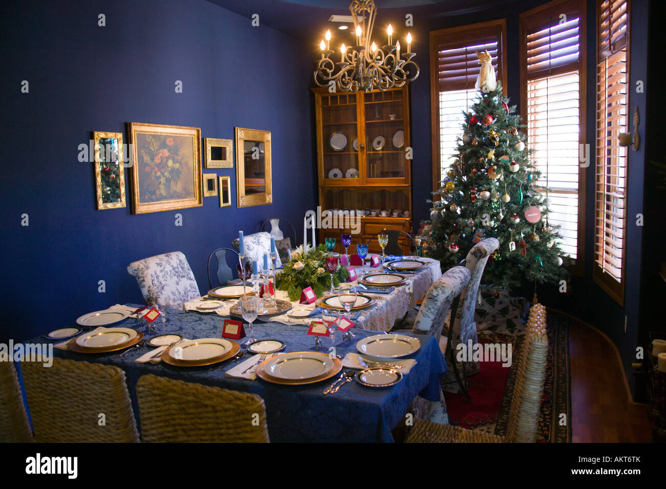 Family dining table house hi-res stock photography and images - Alamy