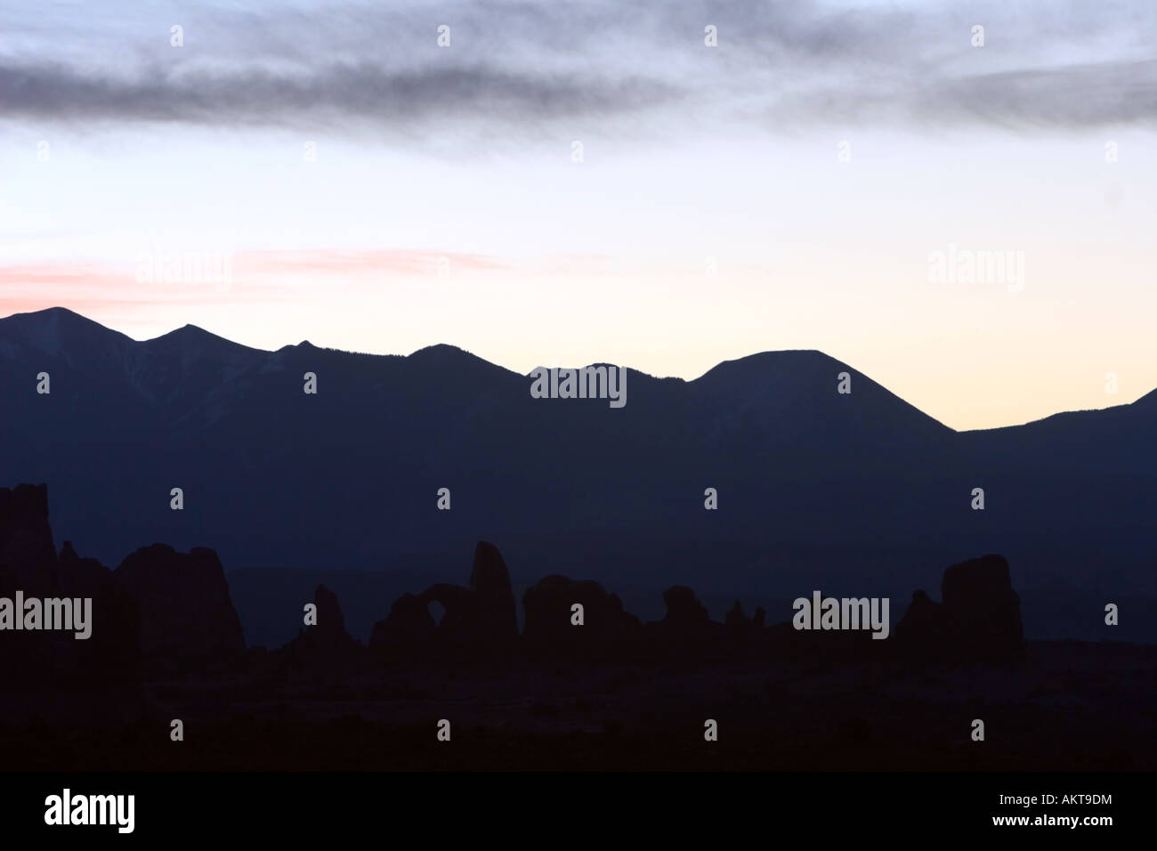 Layered mountain ridges hi-res stock photography and images - Alamy