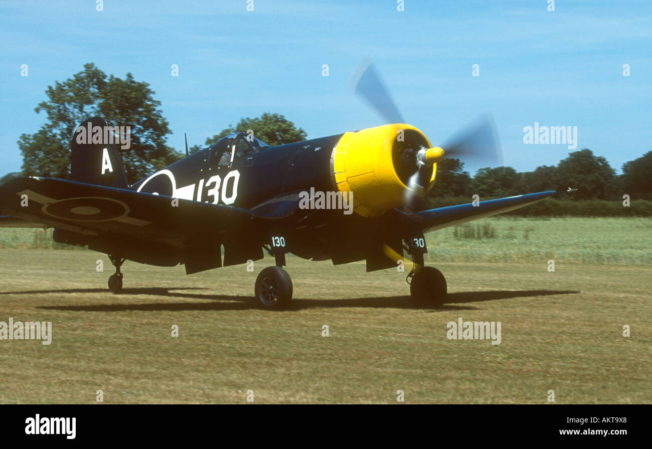 Goodyear (Chance-Vought) FG-1D Corsair 130 A G-FGID taking off from Breighton Airfield Stock Photo