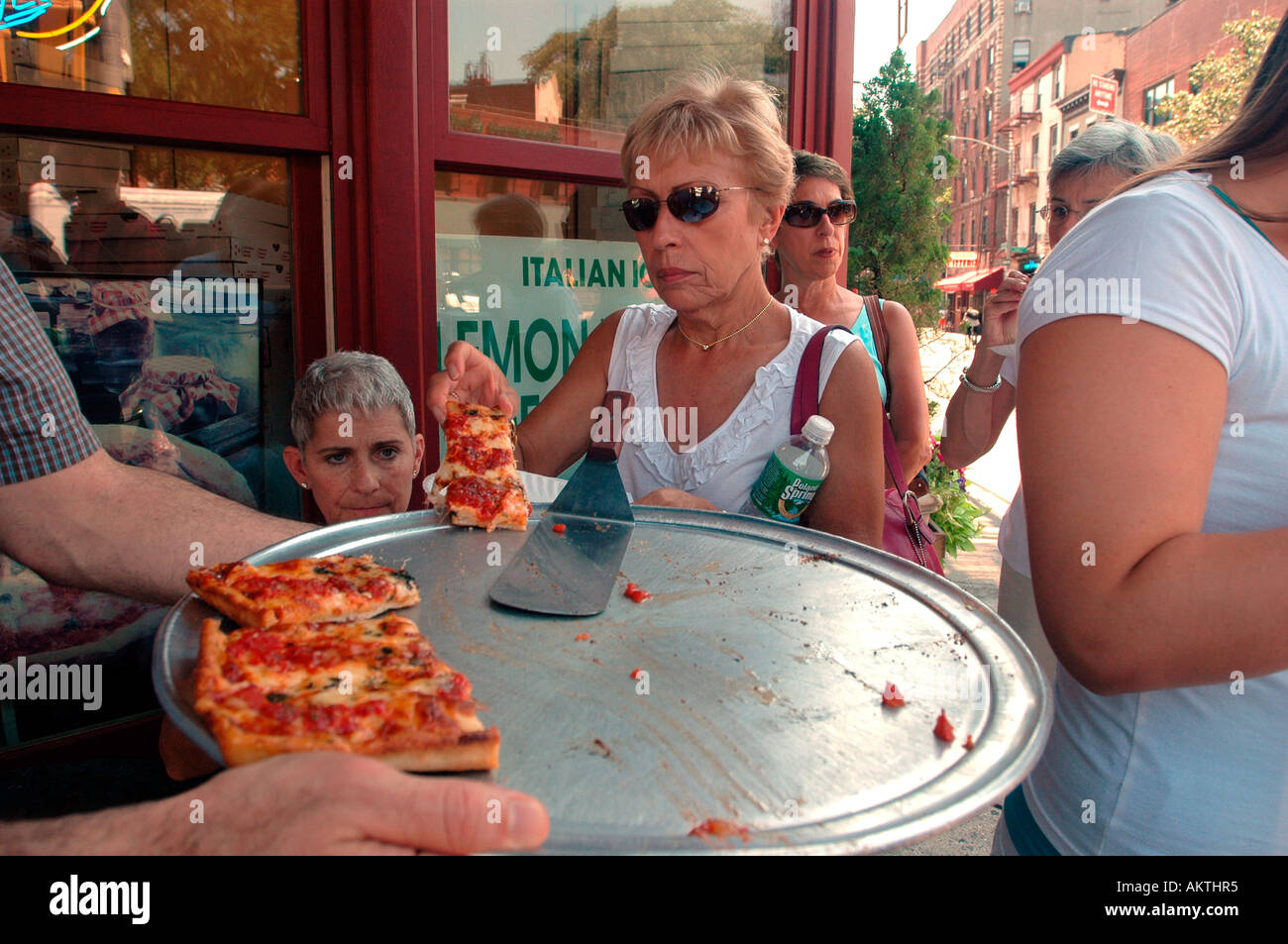 Joe s Pizza in Greenwich Village Stock Photo Alamy