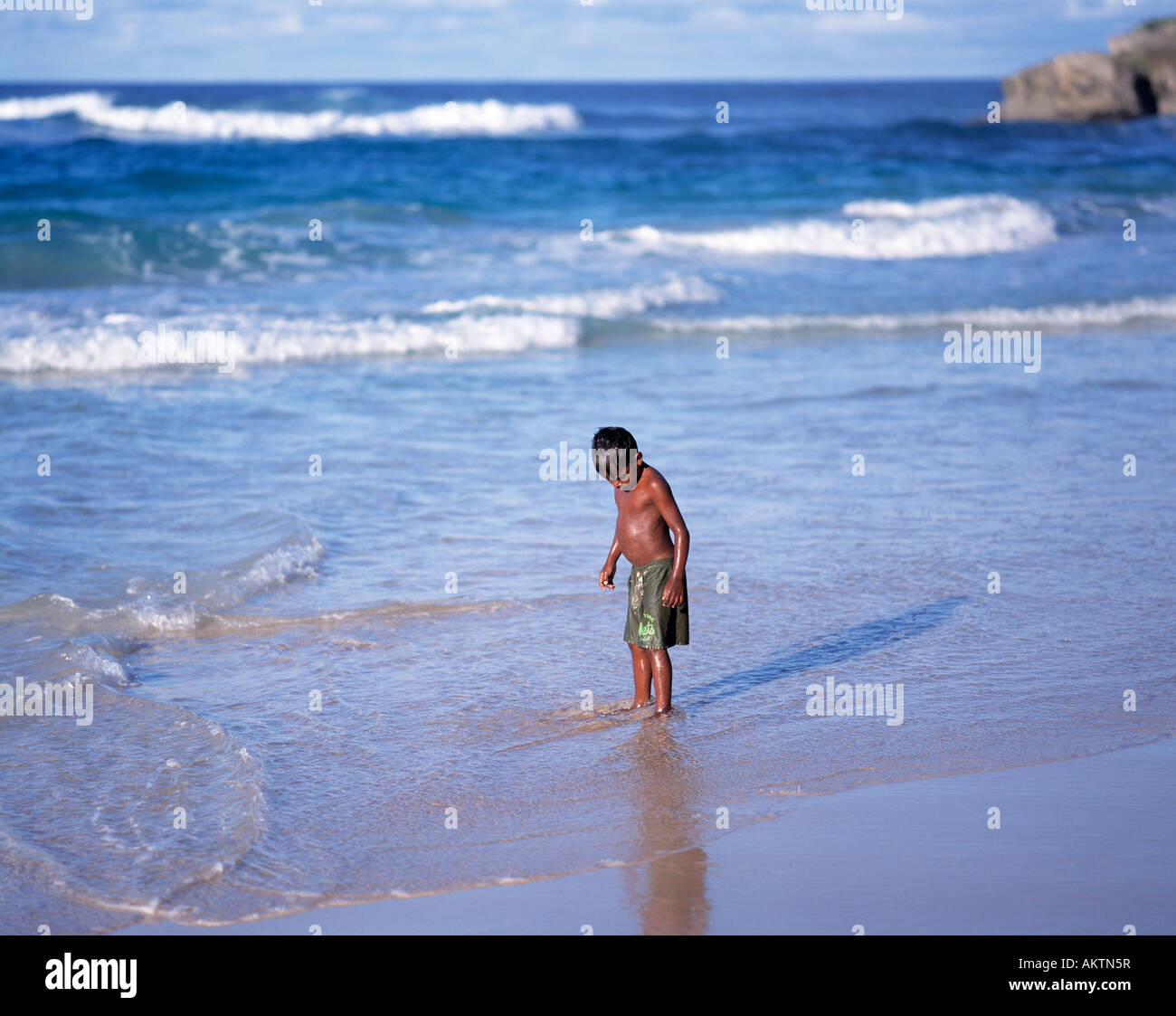 scared of water, frightened of water, afraid of water, child bathing in