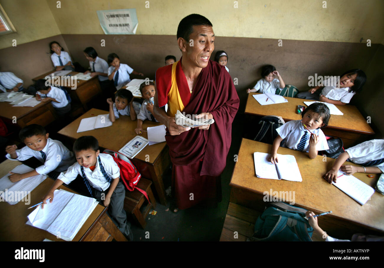 All Tibetan children in Nepal refugees are going to special Tibetan ...