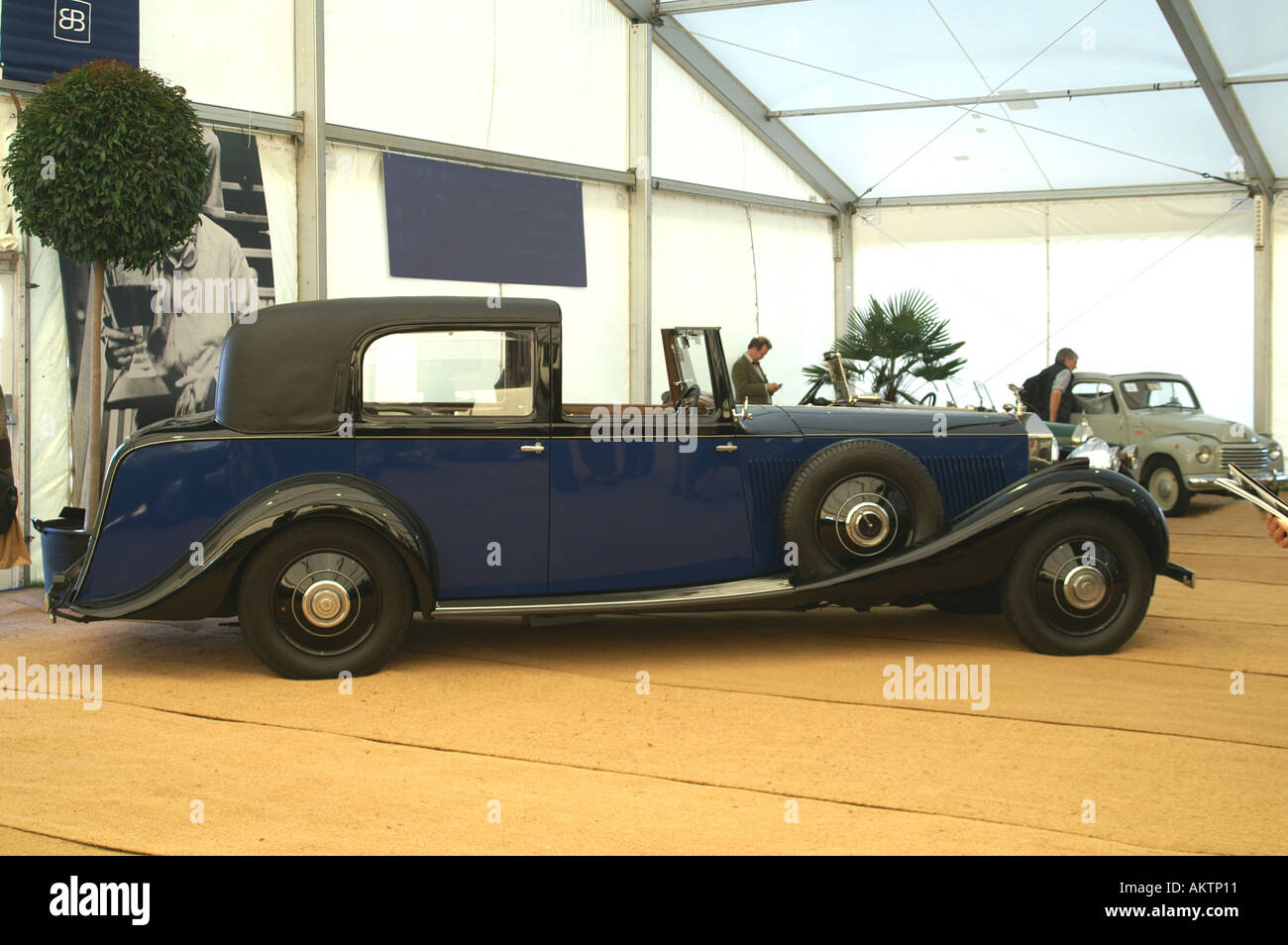 1934 Rolls Royce 40 50hp Phantom II Sedanca de Ville coachwork Park Ward  Stock Photo - Alamy