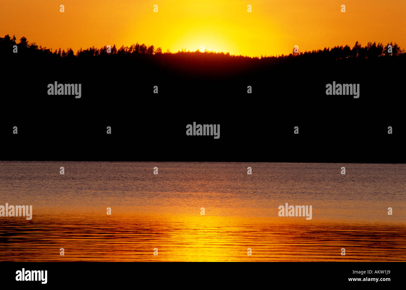Lake sunset hi-res stock photography and images - Alamy