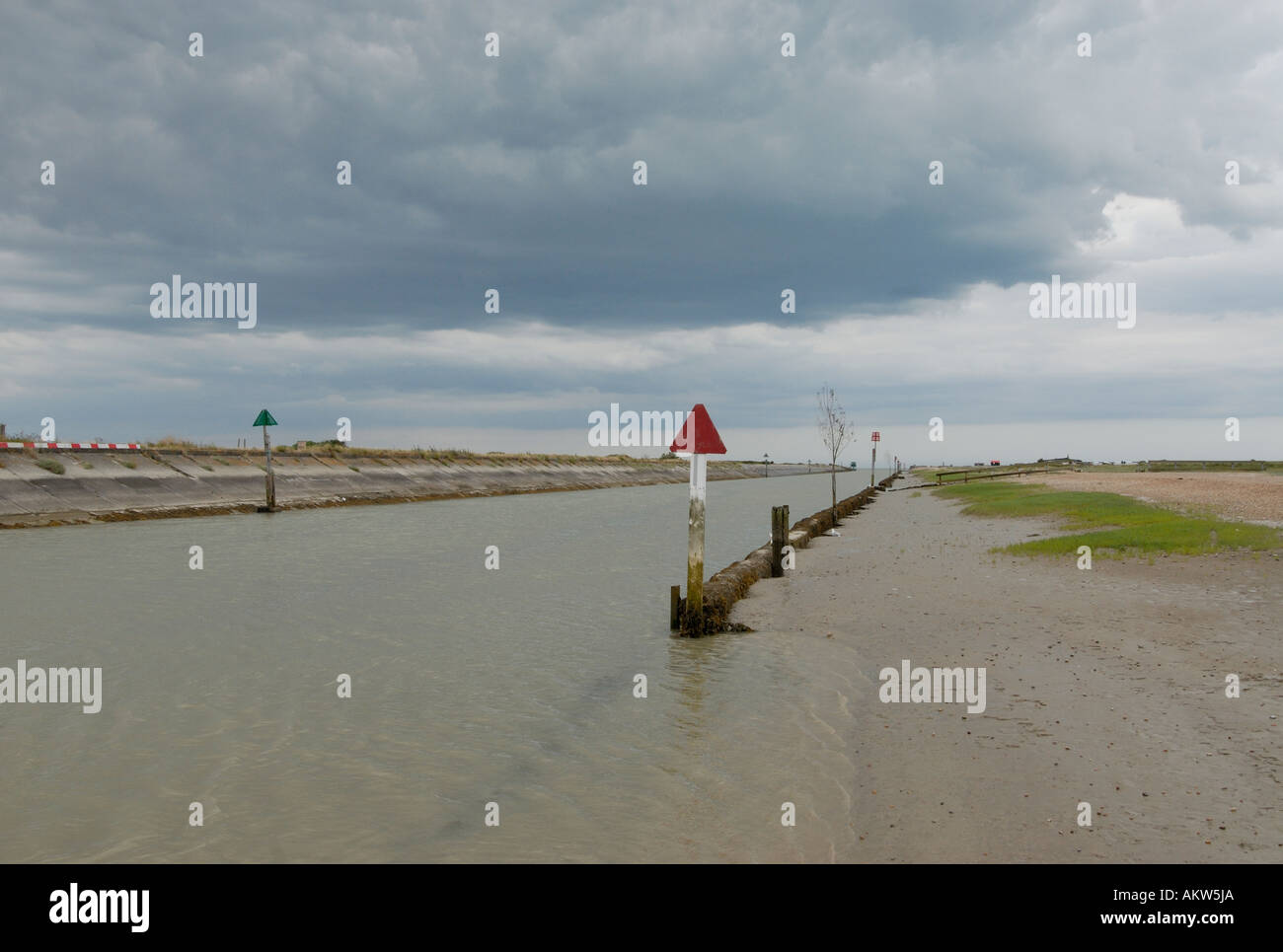 River Rother Rye Mouth of river rother hi-res stock photography and images - Alamy
