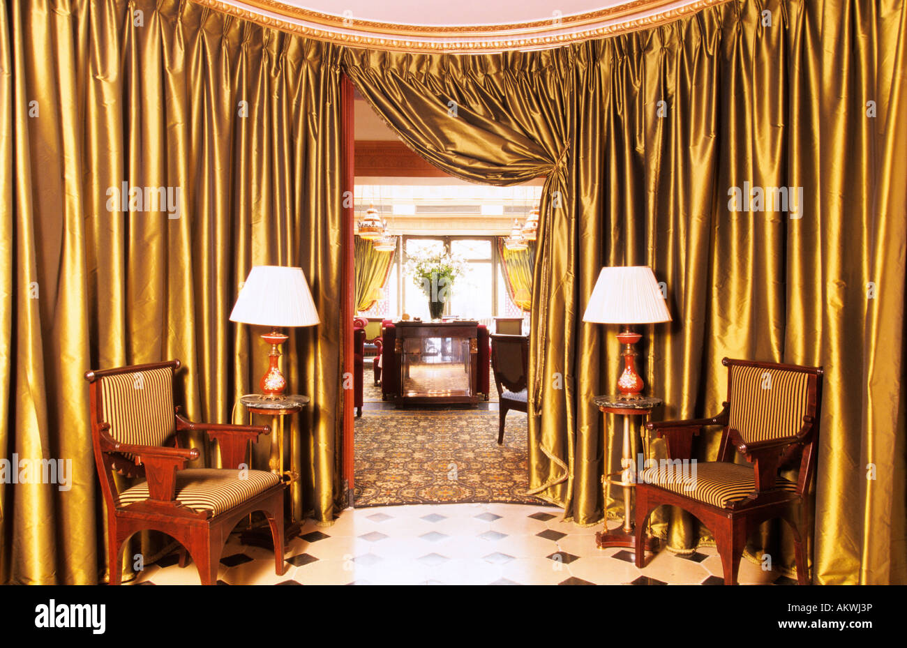13 Rue Des Beaux Arts 75006 Paris France, Paris, l'Hotel, 13 rue des Beaux Arts, entrance to restaurant
